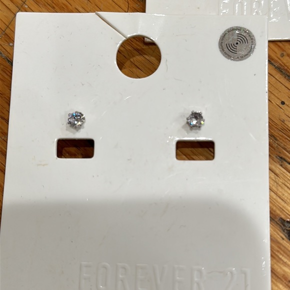 Forever 21 Womens Lot of 4 different faux costume jewelry earrings studs gold - Picture 2 of 5